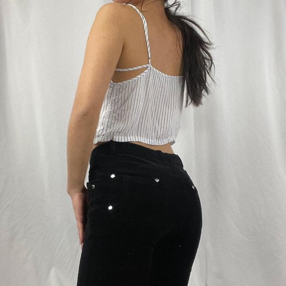 Urban outfitters cropped blue striped slip top with lace trim. Adjustable straps - Picture 2 of 4